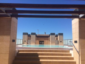 GATU PREMIUM Racimo, terraza, piscina, aire ac, wifi y parking Sólo familias o grupos de mayores de 25 años